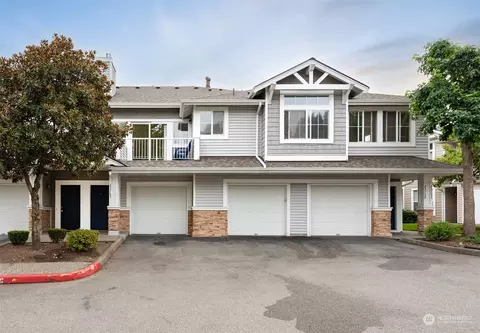 23763 SE Summerhill Ln #4-4, Issaquah, WA 98029