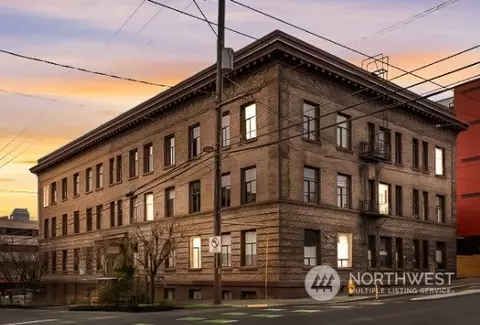 22 John St #6, Seattle, WA 98109