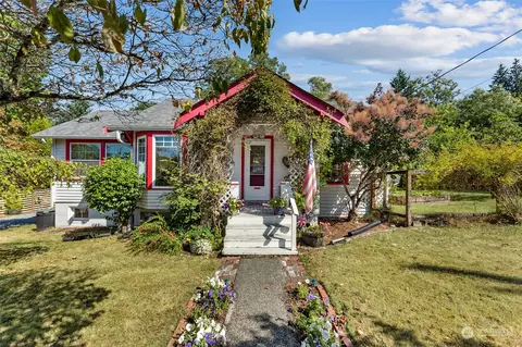 15842 11th Ave SW, Burien, WA 98166