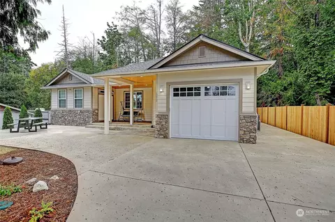 1872 Lake Dr, Camano Island, WA 98282