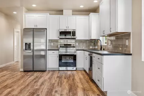 227 E Cushing St, Aberdeen, WA 98520 photo 9