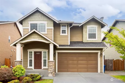 633 Ilwaco Pl NE, Renton, WA 98059