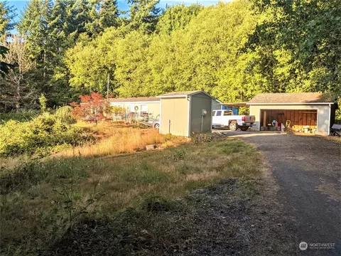 168 Barefoot Hollow Rd, Longview, WA 98632