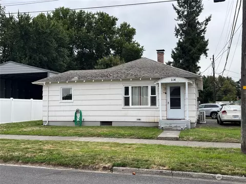 114 E 7th St, Waitsburg, WA 99361