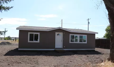 303 W 5th St, Sprague, WA 99032