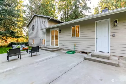 Exterior - 39206 303rd Ave SE, Enumclaw, WA 98022 photo 5 of 16