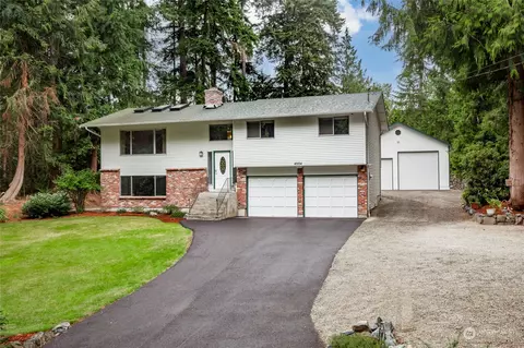 4004 176th Ave E, Lake Tapps, WA 98391
