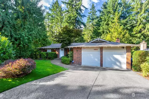 15810 SE 42nd Pl, Bellevue, WA 98006