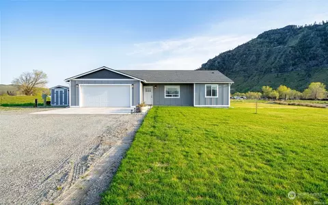 52 Kludt Rd, Brewster, WA 98812
