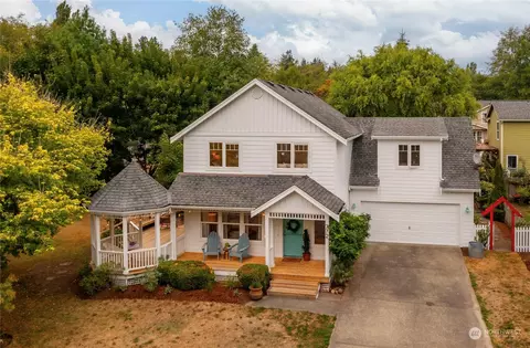772 Moji Ln NW, Bainbridge Island, WA 98110