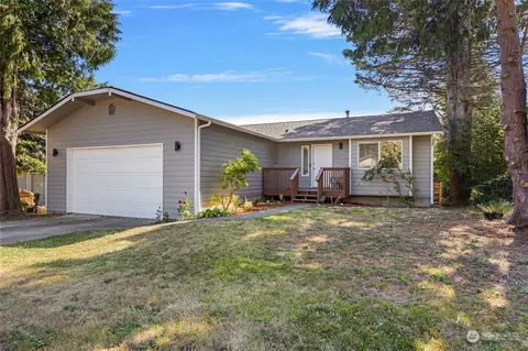1162 Lockwood Dr, Coupeville, WA 98239