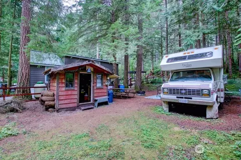 166 3 Big River Blvd E, Deming, WA 98244