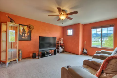 107 Phoenix Ave SW, Orting, WA 98360 photo 27