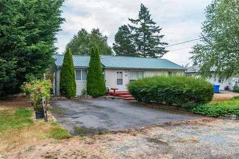530 SE Jerome St, Oak Harbor, WA 98277