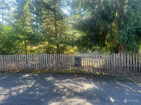 12101 Docken Ln SW, Lakewood, WA 98499