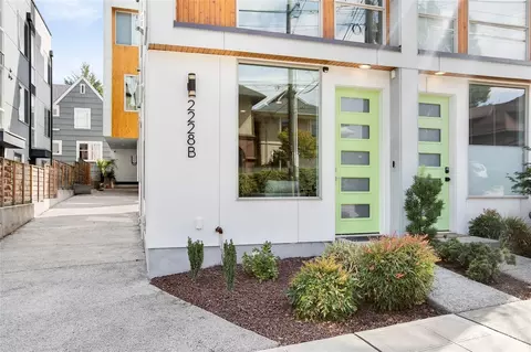 2228 10th Ave E #B, Seattle, WA 98102