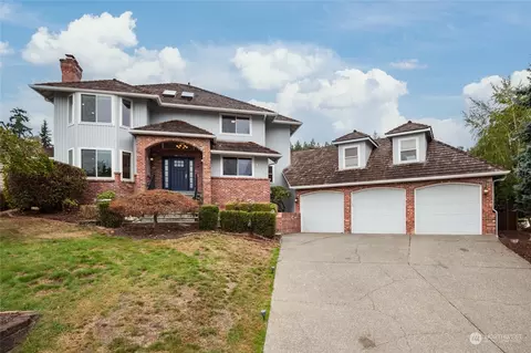 10512 SE 302nd St, Auburn, WA 98092
