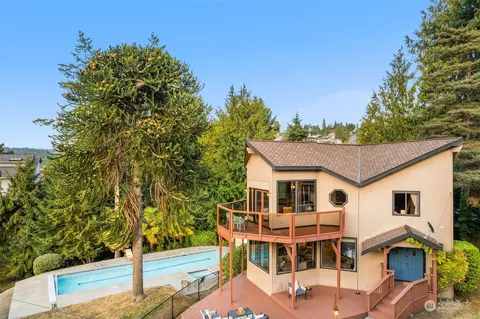 9810 Marmount Dr NW, Seattle, WA 98117