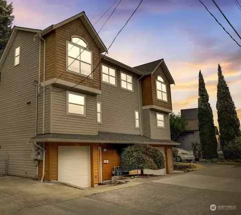 716 Mcgraw St, Seattle, WA 98109