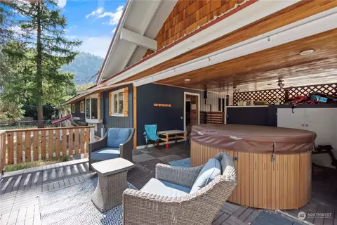 267 Scholze St, Leavenworth, WA 98826