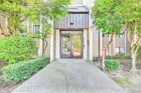 611 SW 5th Ct #A105, Renton, WA 98057