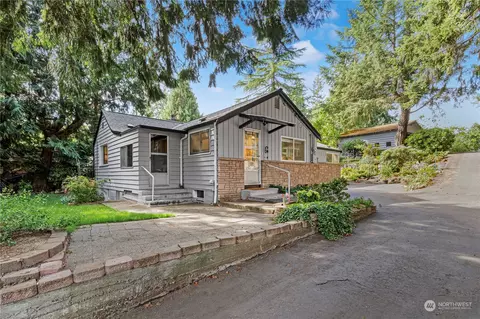 2615 Rocky Point Rd NW, Bremerton, WA 98312