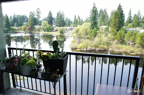 615 75th St SE #C-55, Everett, WA 98203