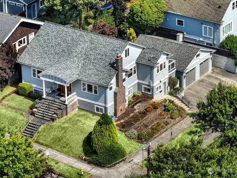 4304 2nd Ave NE, Seattle, WA 98105