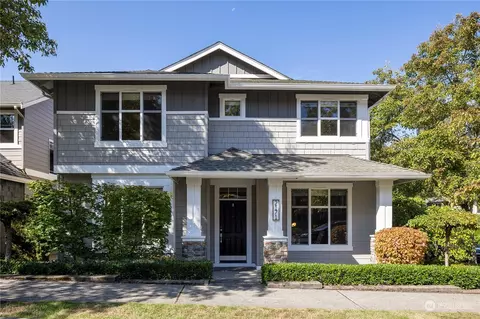 2171 32nd Ave NE, Issaquah, WA 98029