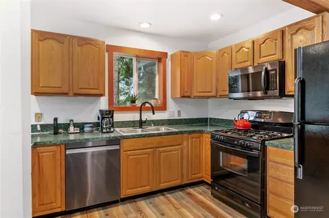 7724 Viewridge Dr, Maple Falls, WA 98266 photo 9