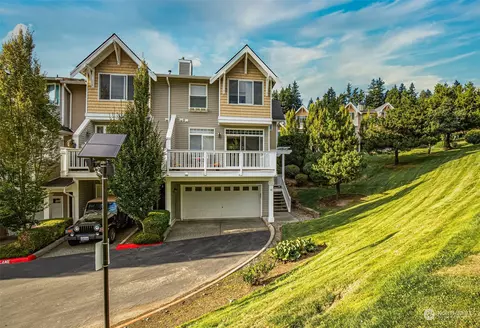 23120 SE Black Nugget Rd #A6, Issaquah, WA 98029