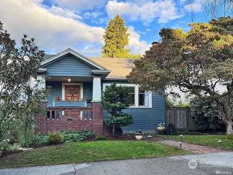 7534 18th Ave NE, Seattle, WA 98115