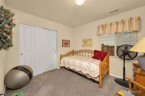 1315 Daffodil Ave NE, Orting, WA 98360 photo 13
