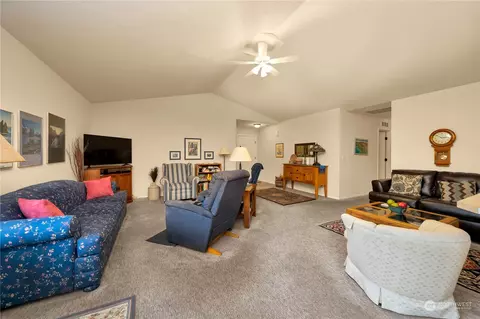 1315 Daffodil Ave NE, Orting, WA 98360 photo 7