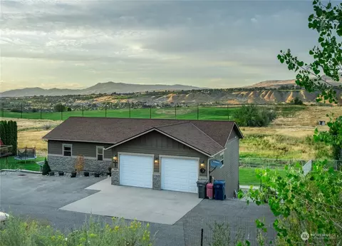 3005 Riviera Blvd, Malaga, WA 98828