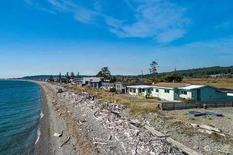 251 Keystone Ave, Coupeville, WA 98239