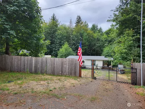 71 E Herron Pl, Shelton, WA 98584