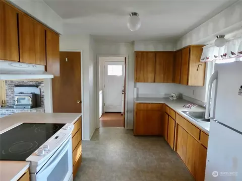 19907 SE 424th St, Enumclaw, WA 98022 photo 5