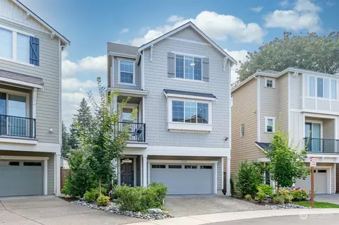 1018 146th Pl SW, Lynnwood, WA 98087