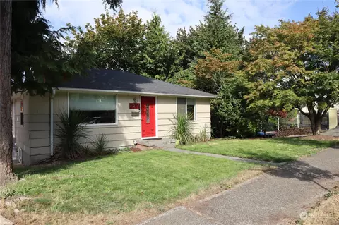 6903 51st Ave S, Seattle, WA 98118