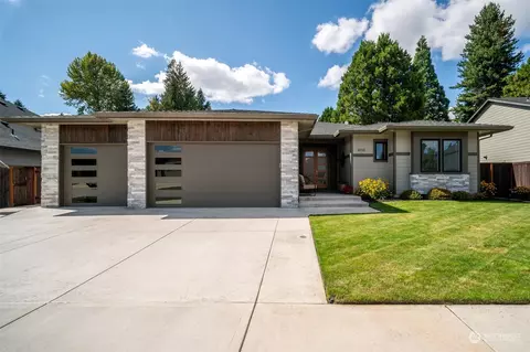 4110 SE 17th Ave, Brush Prairie, WA 98606