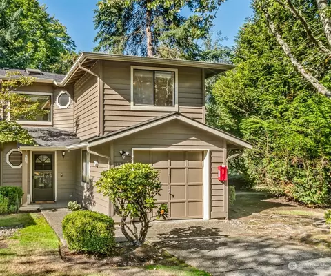 15916 NE 42nd St, Redmond, WA 98052