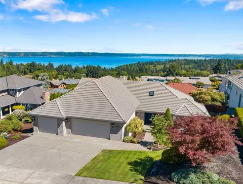 2007 Hillside Dr NE, Tacoma, WA 98422