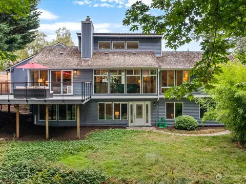 15455 SE 47th Pl, Bellevue, WA 98006