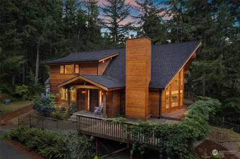 8903 Genesis Ln SE, Port Orchard, WA 98367