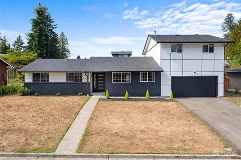 32317 10th Ave S, Federal Way, WA 98003