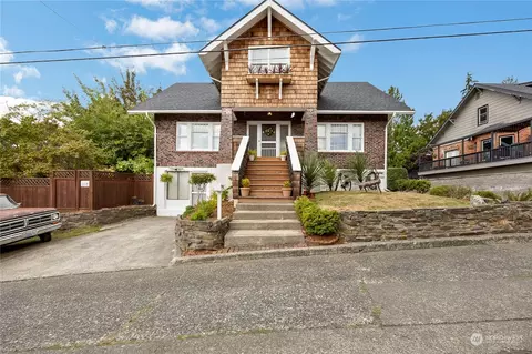 951 N Division St, Aberdeen, WA 98520