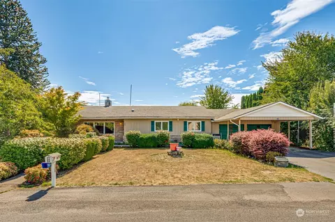 136 Green Acres Way, Castle Rock, WA 98611