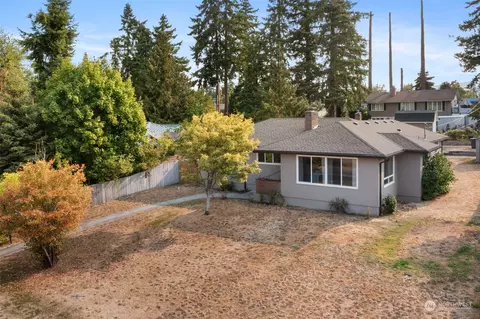 718 N 14th St, Mount Vernon, WA 98273