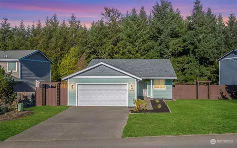 20609 193rd Ave E, Orting, WA 98360